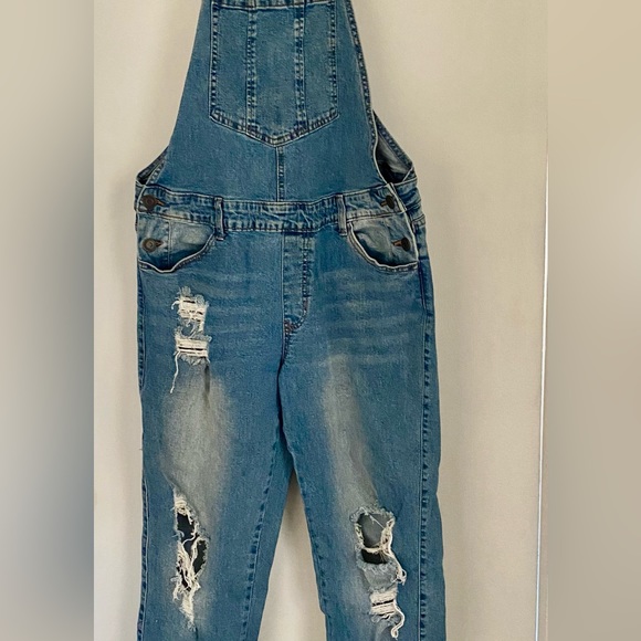 Distressed overalls | Bluenotes size Lg - Picture 2 of 6